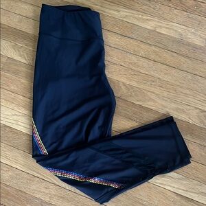 C&C California Sz XL Women’s Black Leggings with Rainbow Detail